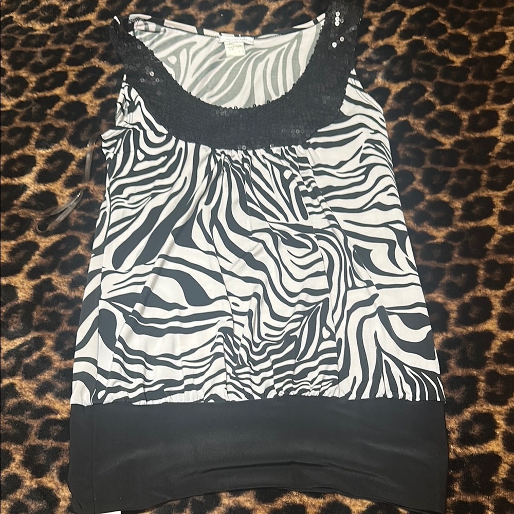 Sag Harbor Black Sleeveless Tank Top with Ruched Style